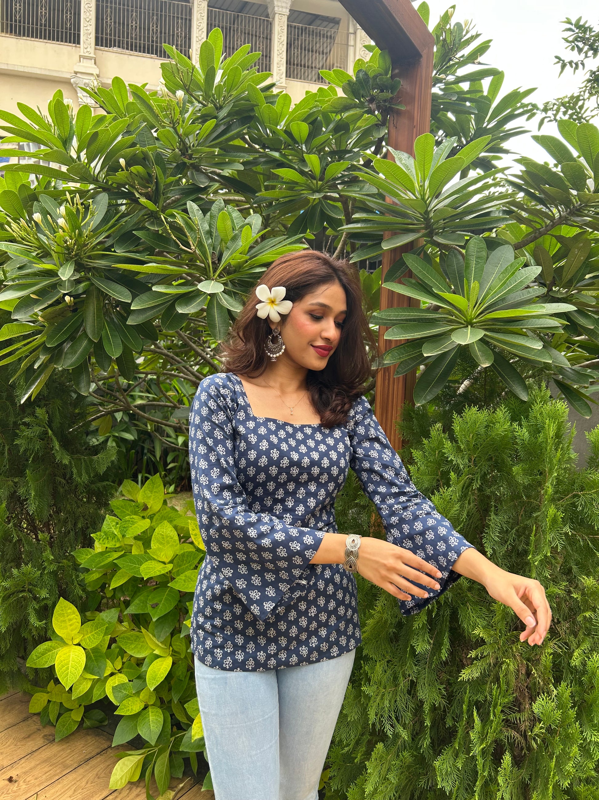 Noorani Blue Buti Kurti